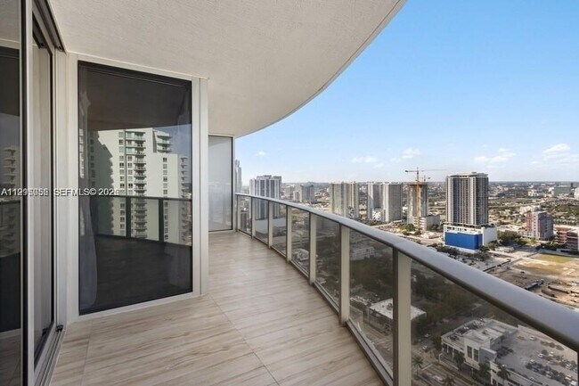 Building Photo - 488 NE 18th St