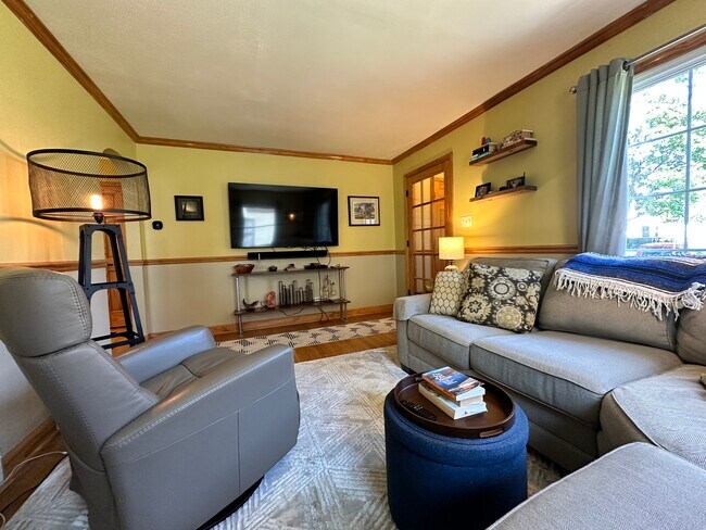 Living room - 3633 S 19th St