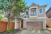 Building Photo - 919 W 23rd St