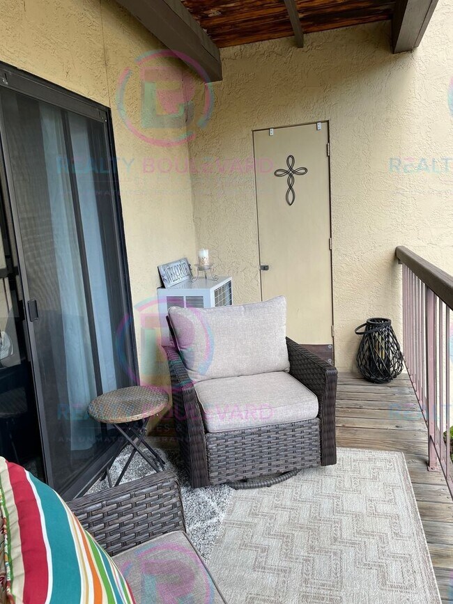 Building Photo - Fully Furnished Studio Near Virginia Lake | All Utilities & WiFi Included | $1,299/Month
