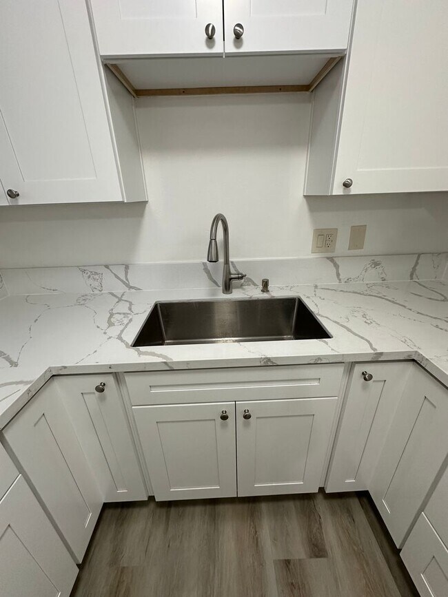 Building Photo - 3348 32nd St