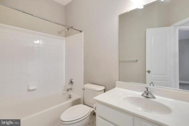 Building Photo - 23411 Rainbow Arch Dr