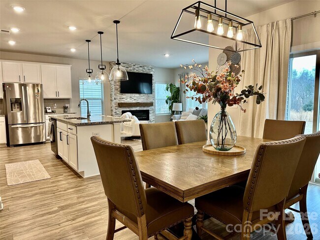 Building Photo - 6212 Hailstone Rd