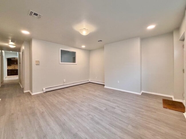 Building Photo - 311 5th St