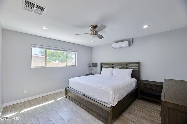 Building Photo - 7319 E Roosevelt St