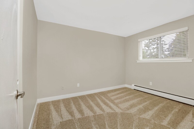 Building Photo - 830 3rd Ave NW