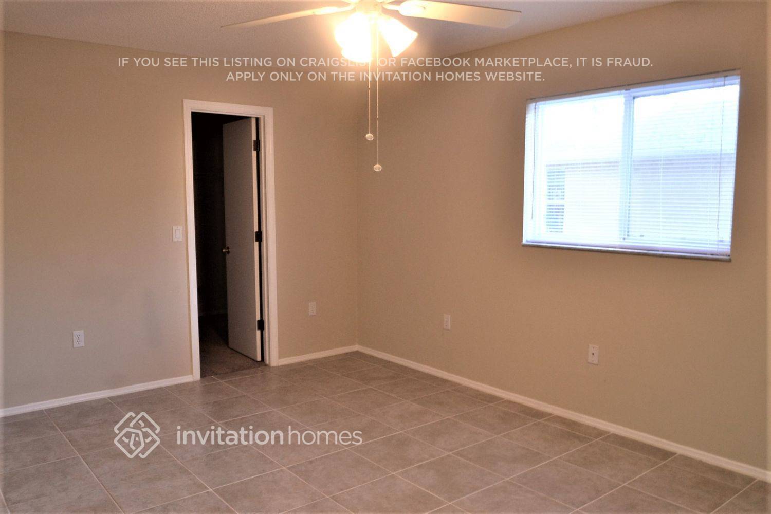 Building Photo - 433 Lake of the Woods Dr