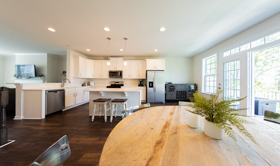 Building Photo - 309 Spring Bank Way