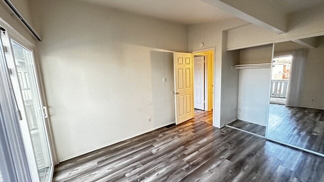 Building Photo - 504 Jeanell Dr