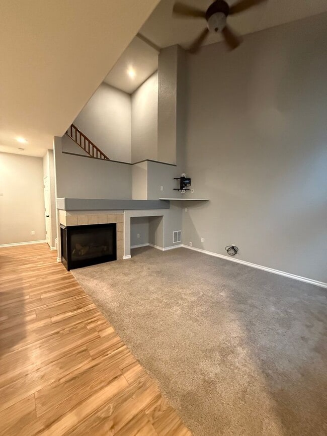 Building Photo - Bright and Modern 3-Bed, 2.5-Bath Townhous...