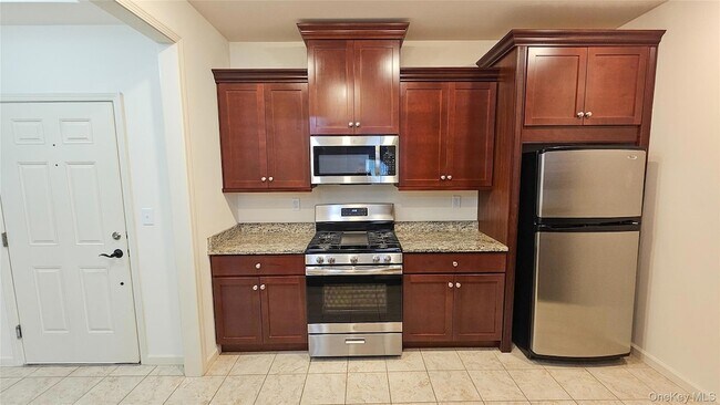Building Photo - 106 Canter Ct