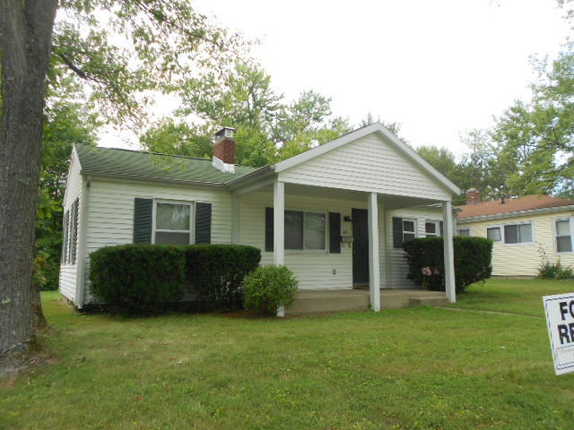 Primary Photo - 3 bedroom 2 bath home - Available August 2...