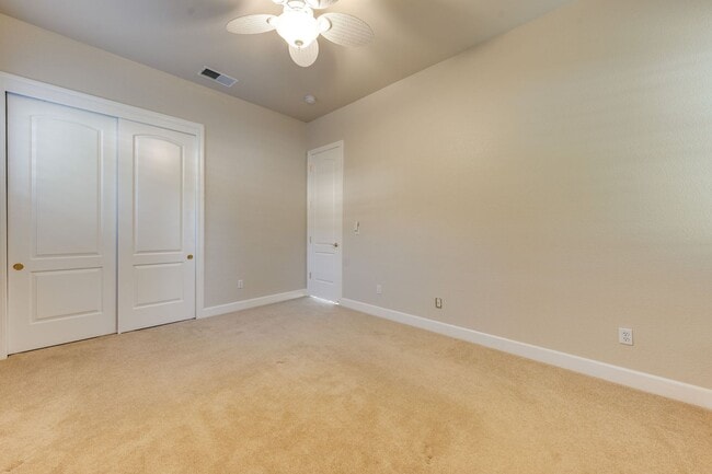 Building Photo - Luxury 4-Bedroom Home in El Dorado Hills E...