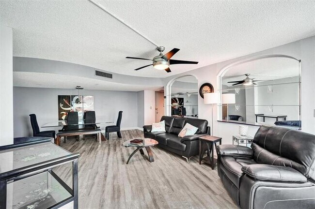 Building Photo - 100 Golden Isles Dr