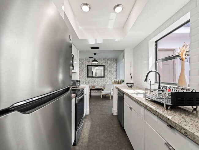 Building Photo - 2740 NW 21st St