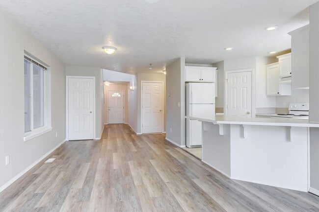 Building Photo - 3183 Cherry Ln