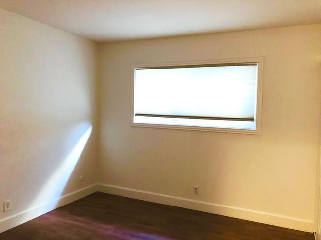 Building Photo - 205 Via Montego
