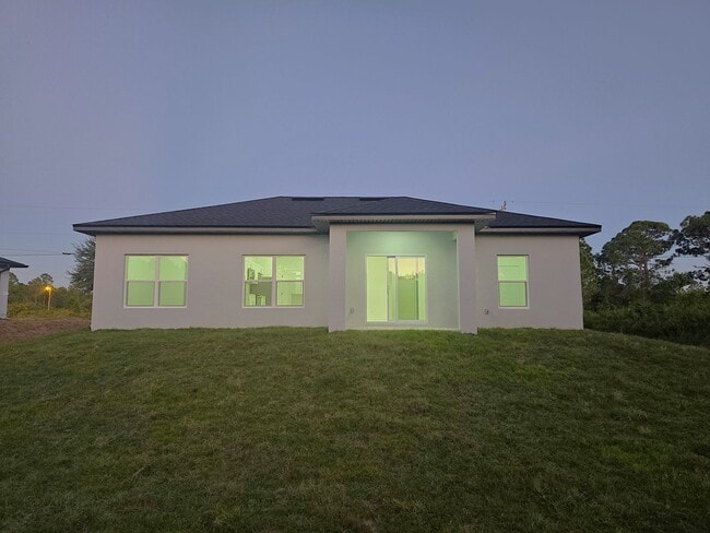 Building Photo - BRAND NEW 4/2/2-SOUTH LEHIGH ACRES