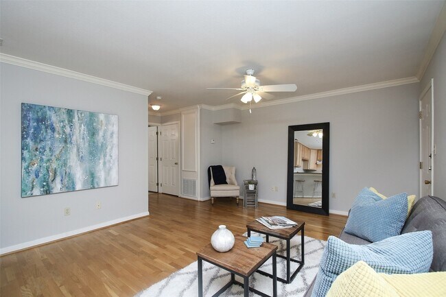 Building Photo - 1307 Welch St