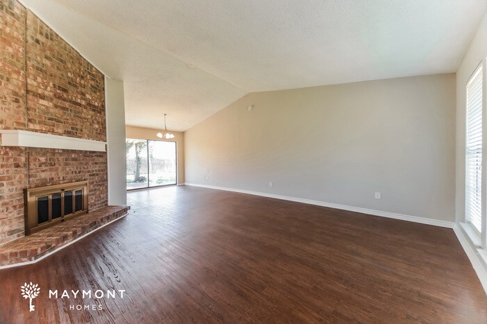 Building Photo - 2714 Stevens Point Ln