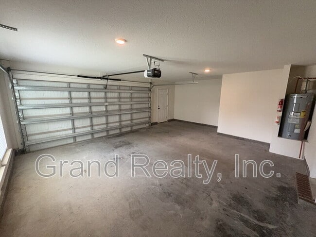 Building Photo - 4417 Village Oak Ln