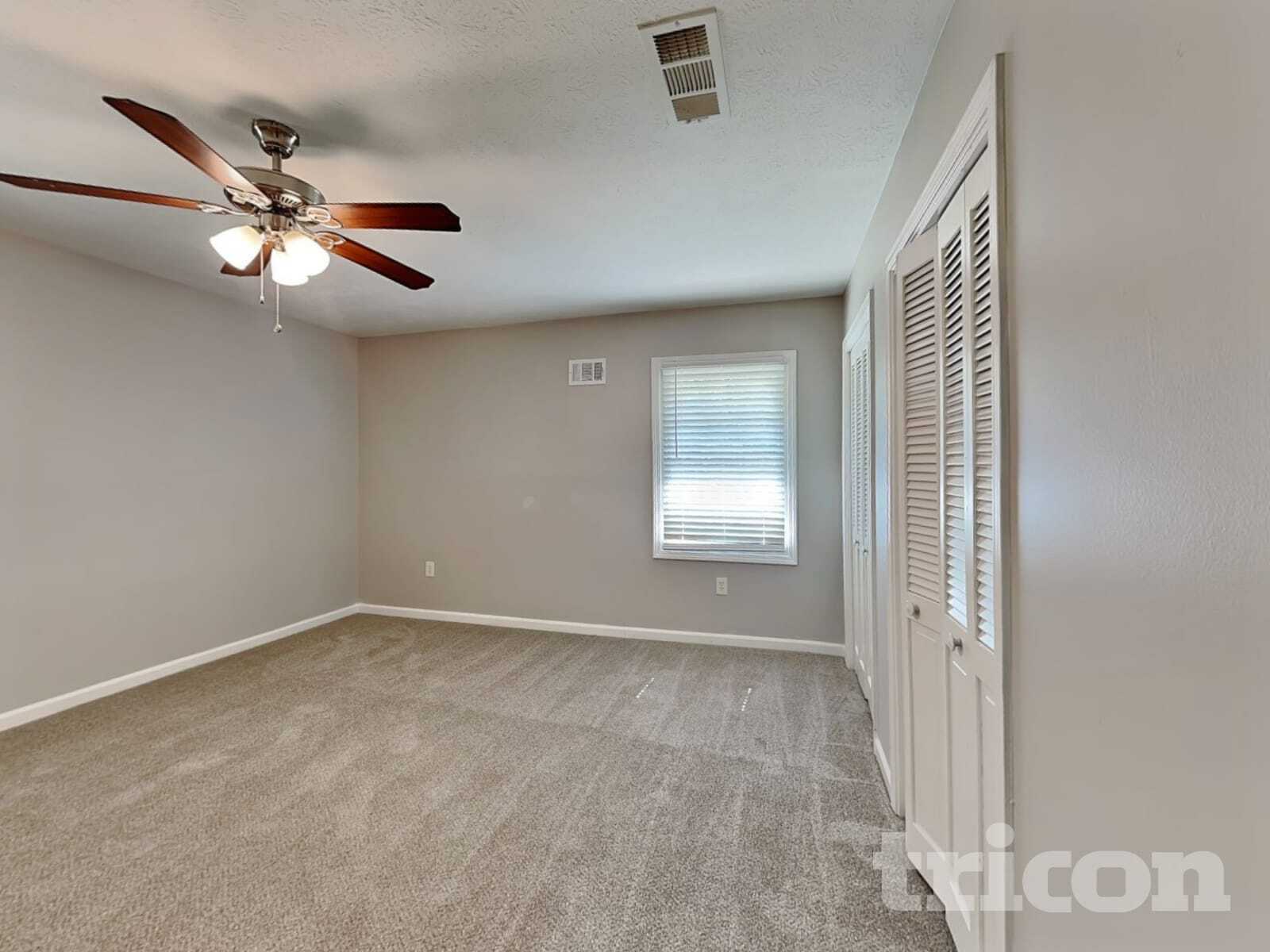 Building Photo - 515 Westbridge Dr