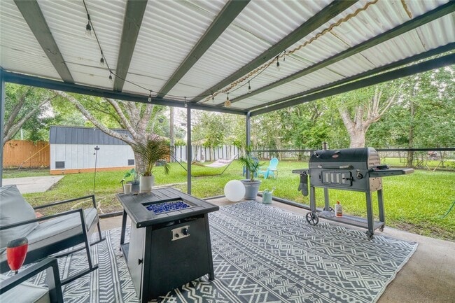 Building Photo - 5911 Dawnridge Dr