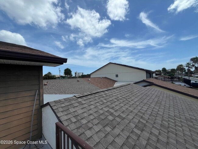 Building Photo - 190 Seawind Dr
