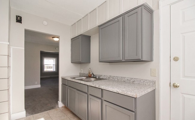 Building Photo - 12904 Thornhurst Ave