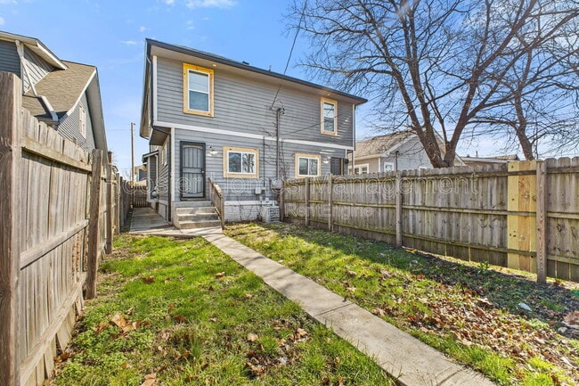 Building Photo - 2920 Ruckle St