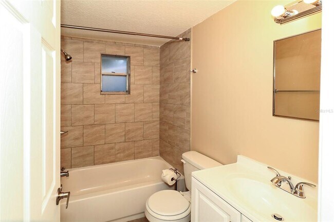 Building Photo - 2035 Calusa Trail