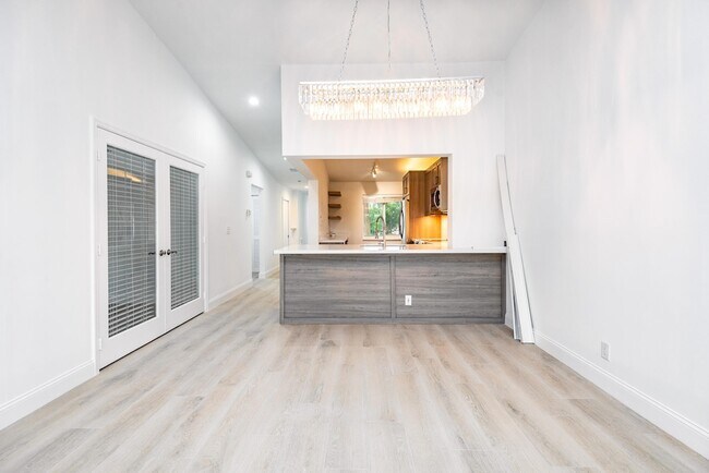 Building Photo - 380 NW 67th St