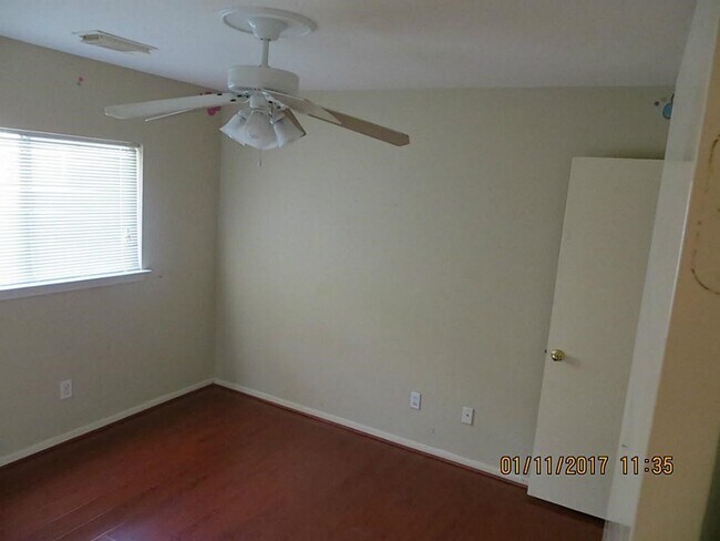 Building Photo - 5418 Baslow Dr