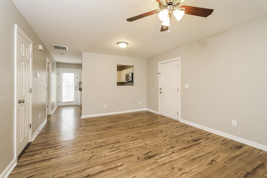 Building Photo - 4018 Mountainridge Dr