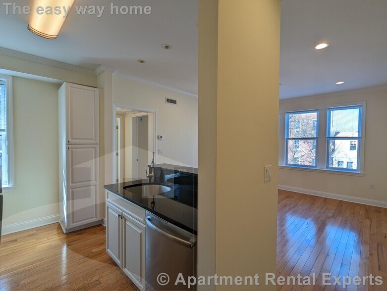 Building Photo - 3 Chauncy St