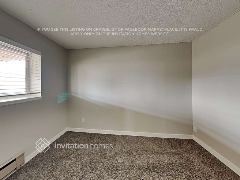 Building Photo - 18339 E Iowa Dr