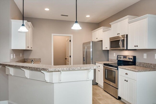 Building Photo - 2020 Fern Crest Ln