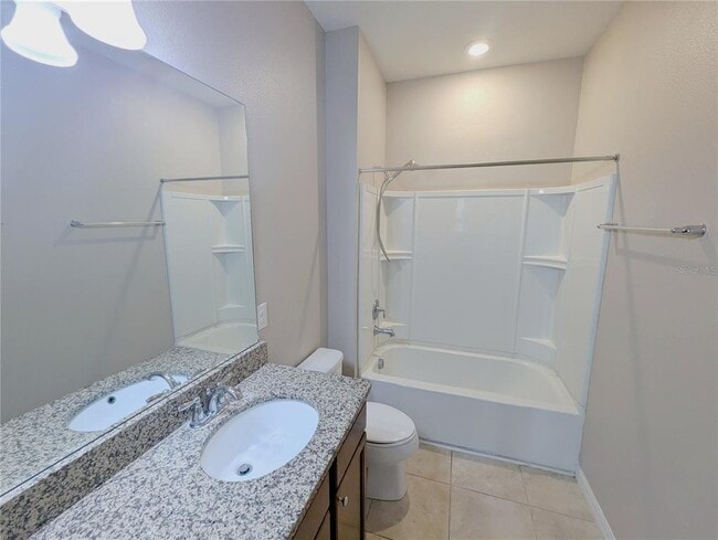 Building Photo - 18810 Birchwood Groves Dr