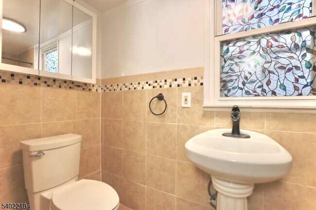 Building Photo - 859 Lafayette St