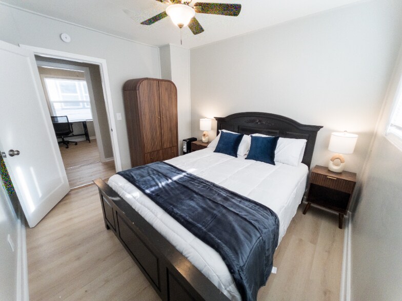 Building Photo - 1010 California Ave