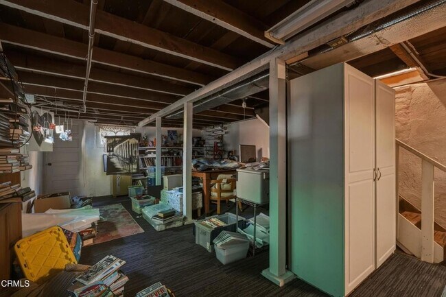 Building Photo - 467 E Sacramento St