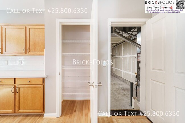 Building Photo - 2728 84th Dr NE