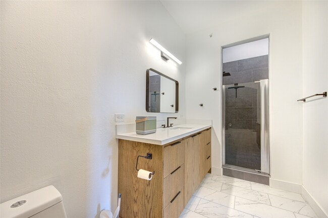 Building Photo - 1901 Post Oak Blvd