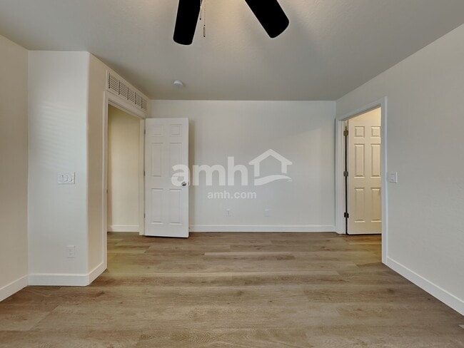 Building Photo - 12821 W Myer Ln