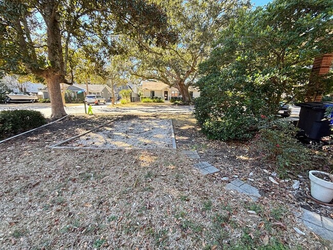 Building Photo - Available April 1st. Beautiful 2 BR/1 BA Home in the Heart of the Old Village!