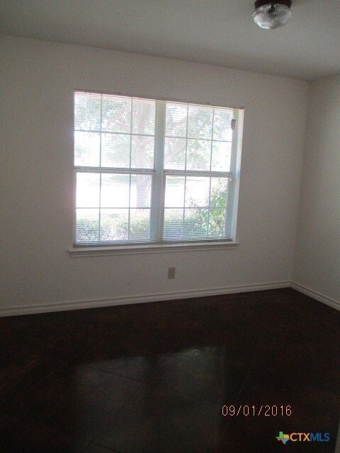 Building Photo - 125 Gemini Ct