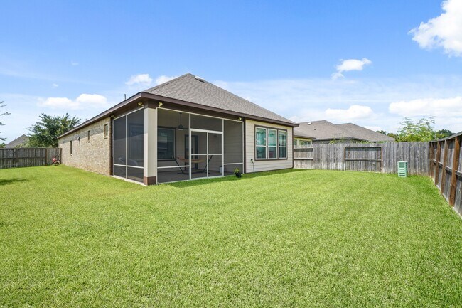 Building Photo - 6002 Daggerwing Wy