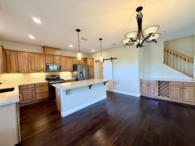 Building Photo - 1991 Wind Ranch Rd