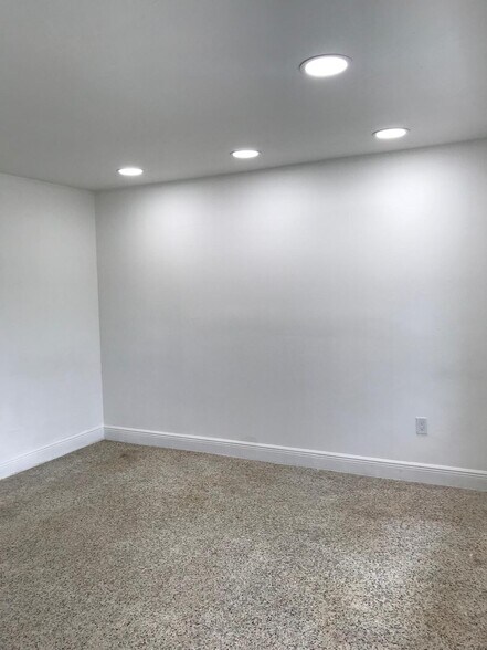 Building Photo - 10472 SW 46th St