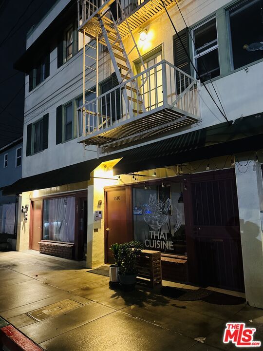 Building Photo - 1510 E Broadway